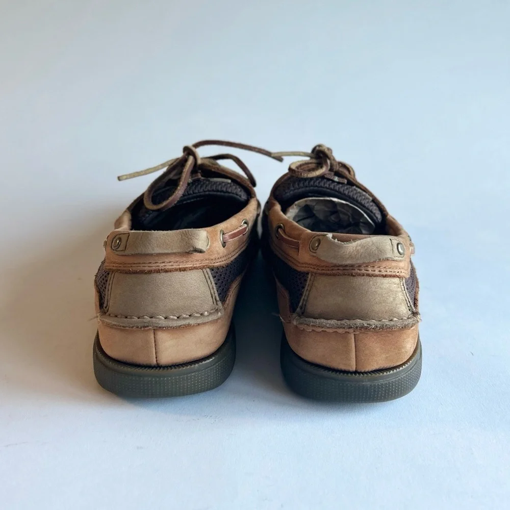 Men's Bass Tan Genuine Leather Rubber Outsole Topsides Loafers size 9.5